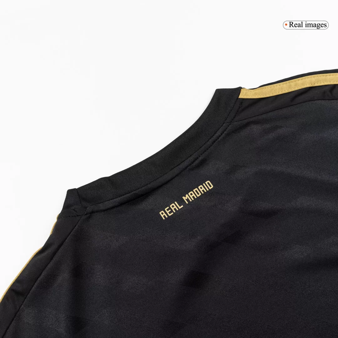 Retro Soccer Jersey Real Madrid Away Long Sleeve 2011/12 - Image 10