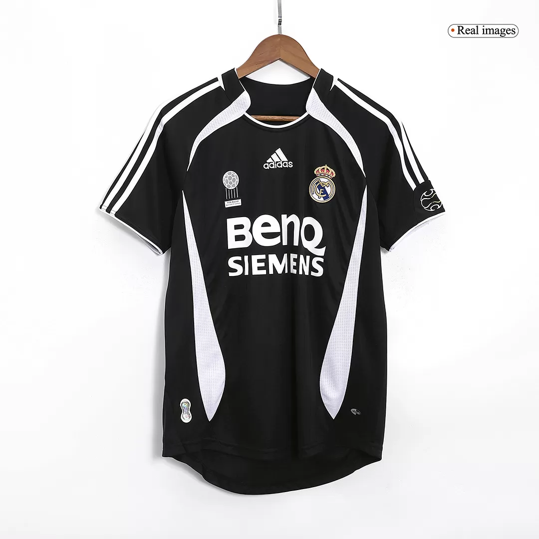 Vintage Soccer Jersey Real Madrid Away 2006/07 - Image 3