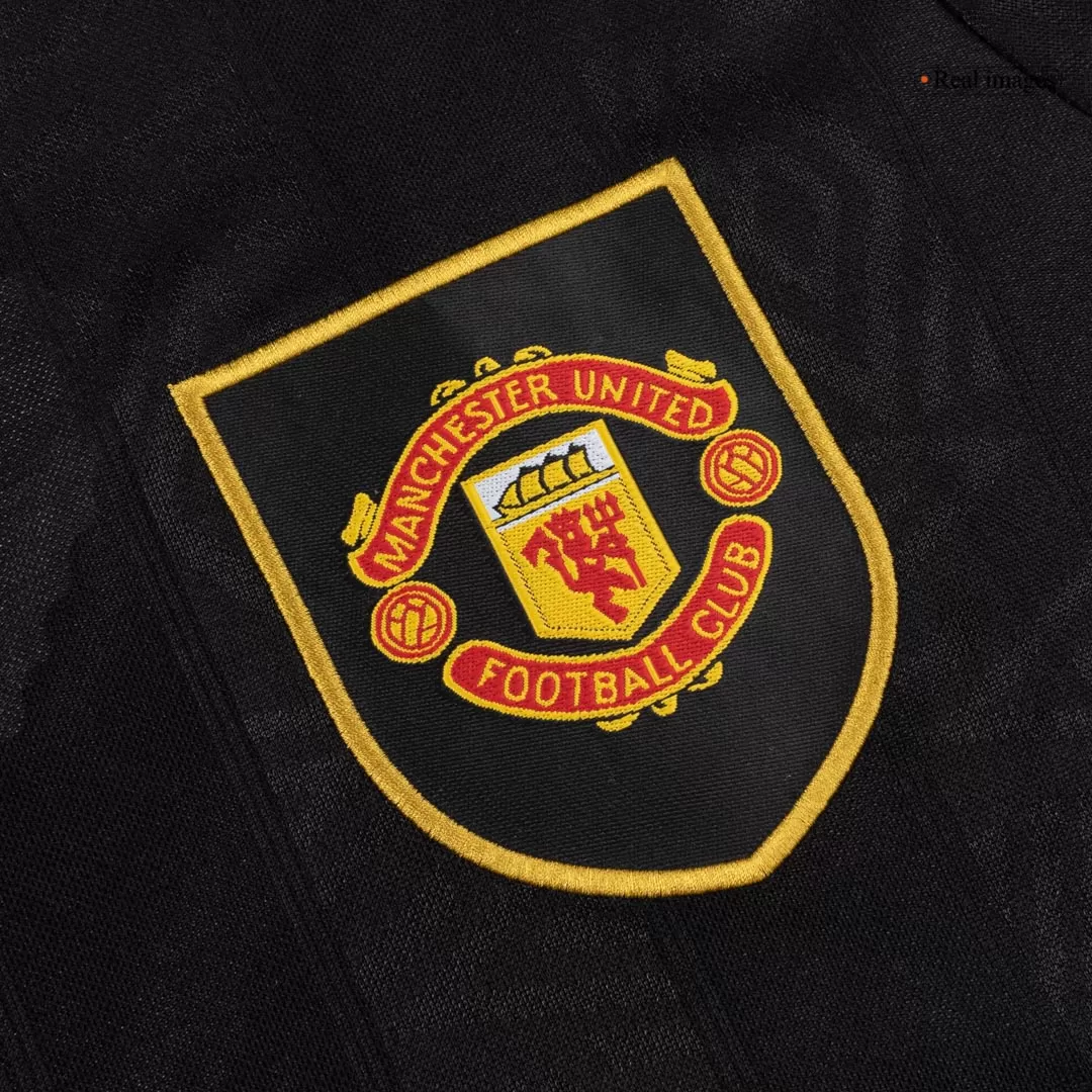 Retro Soccer Jersey Manchester United Away Long Sleeve 1993/94 - Image 6