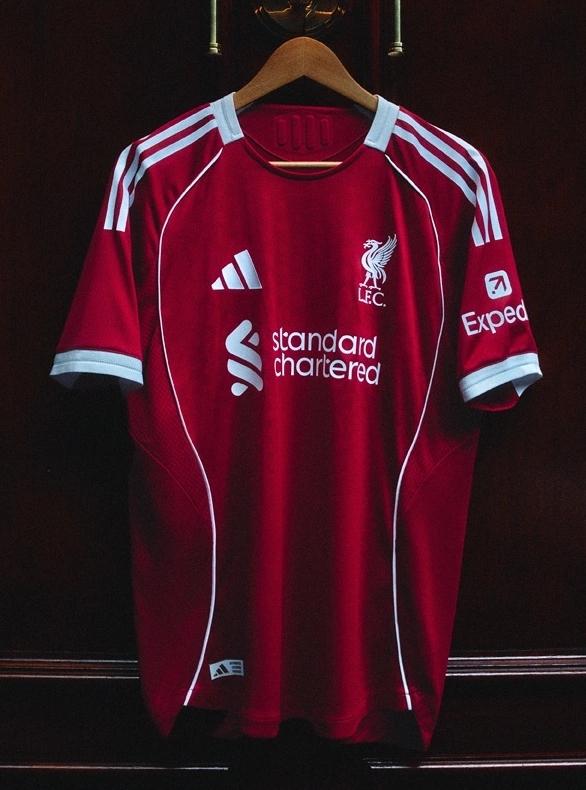 liverpool home kit 25/26