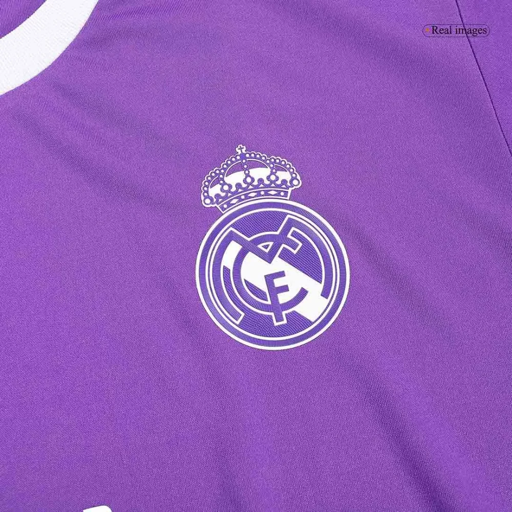 Vintage Soccer Jersey BENZEMA #9 Real Madrid Away Long Sleeve 2016/17 - Image 5