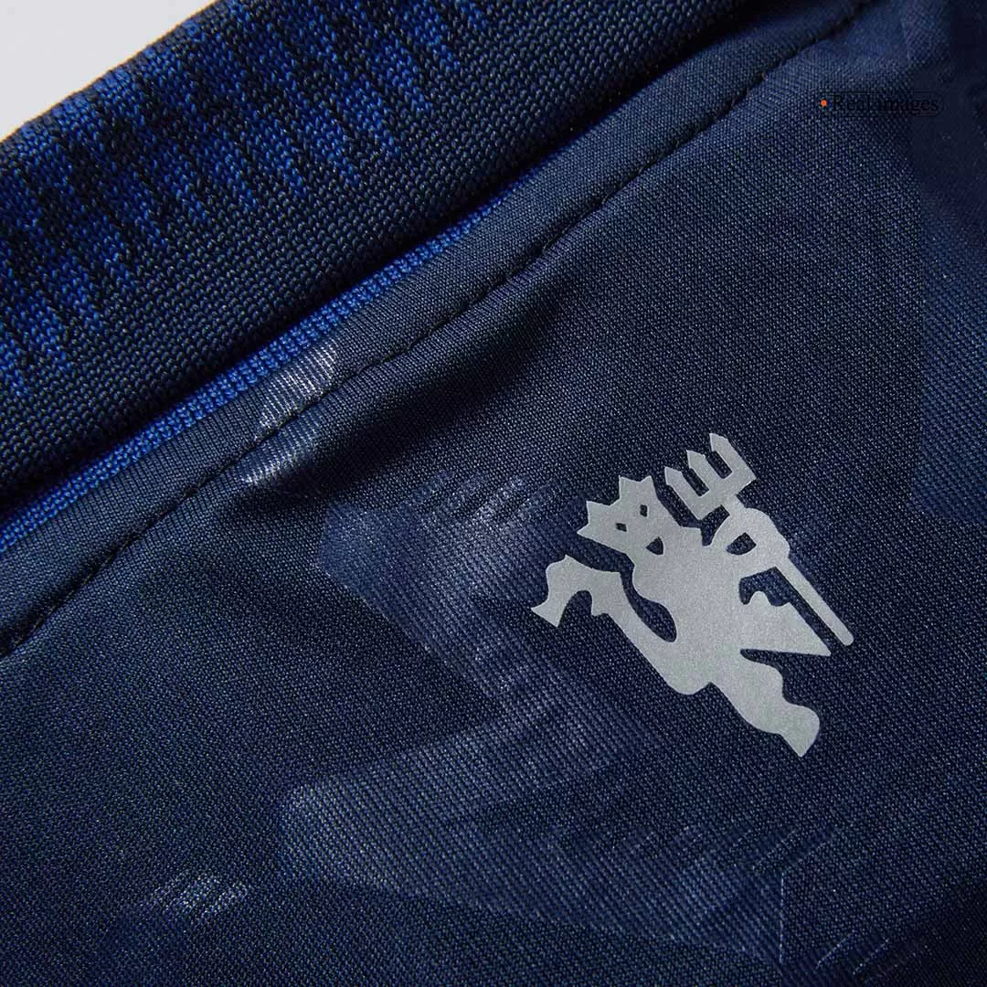 Manchester United Away Long Sleeve Jersey - Image 16