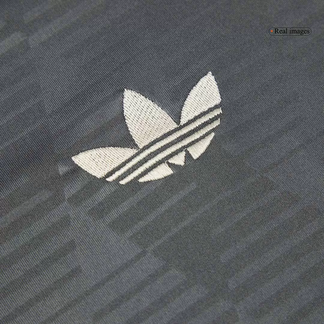 Bayern Munich Oktoberfest Soccer Jersey - Image 9