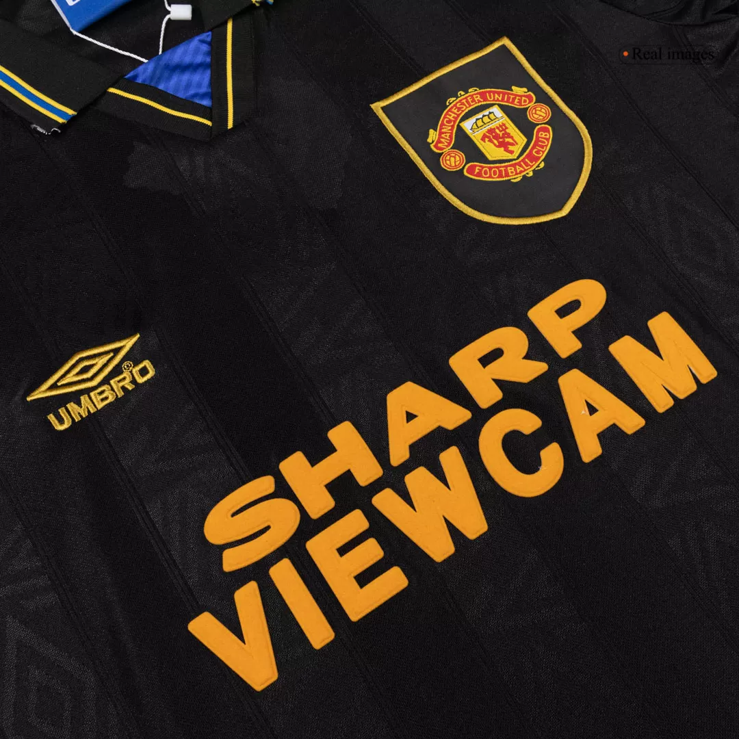 Retro Soccer Jersey Manchester United Away Long Sleeve 1993/94 - Image 8