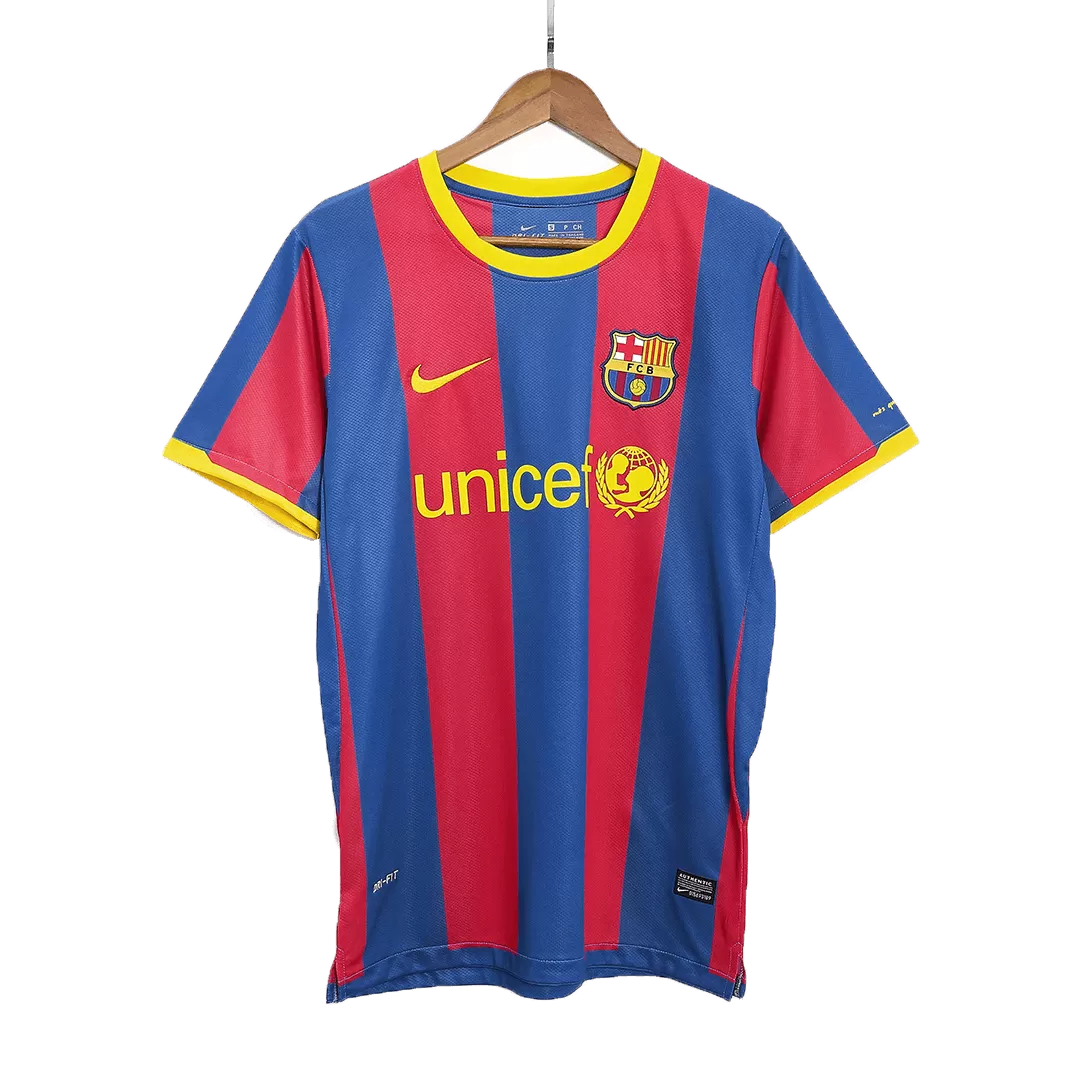Vintage Soccer Jersey A.INIESTA #8 Barcelona Home 2010/11 - Image 2