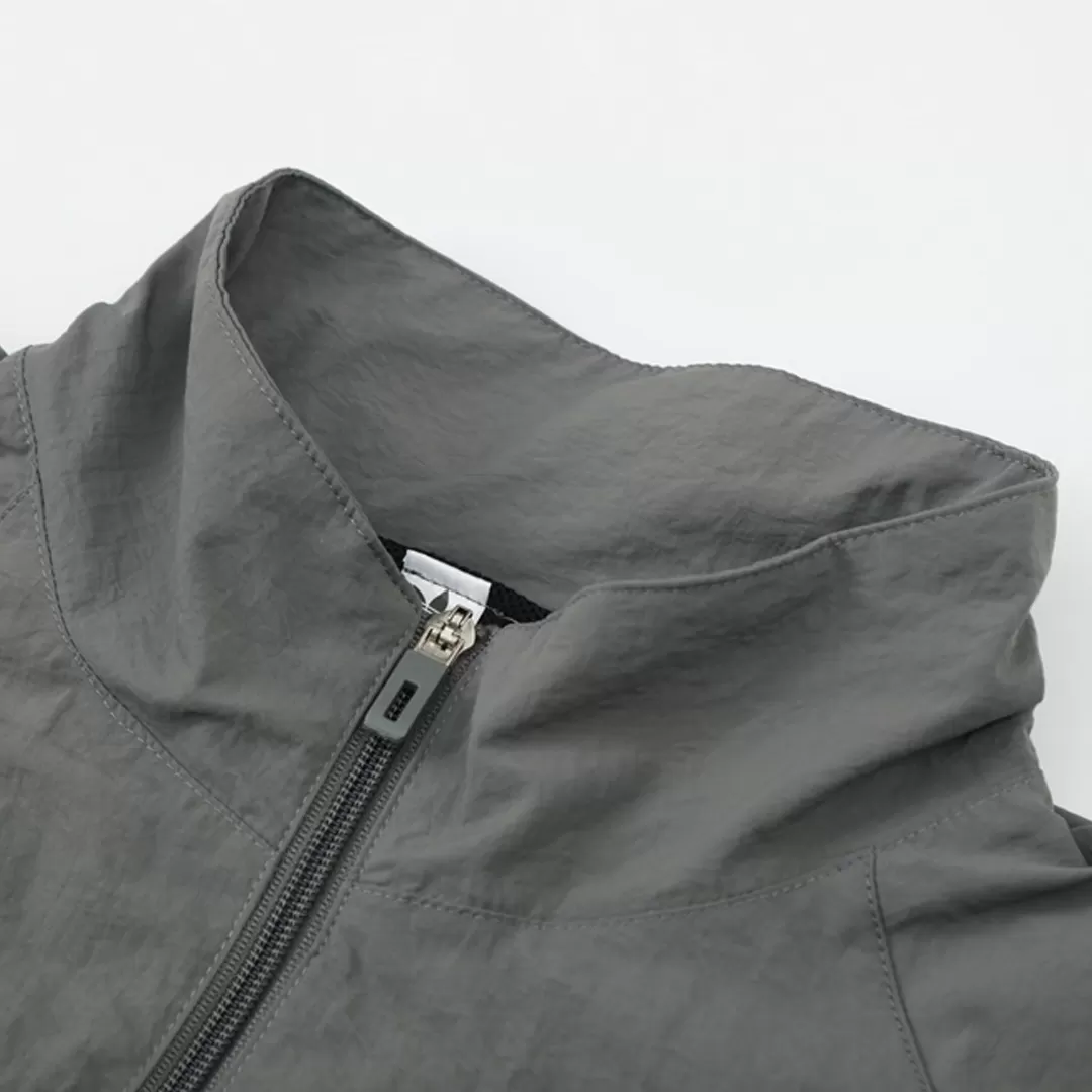 Real Madrid Windbreaker Jacket 2025/26 - Gray - Image 4